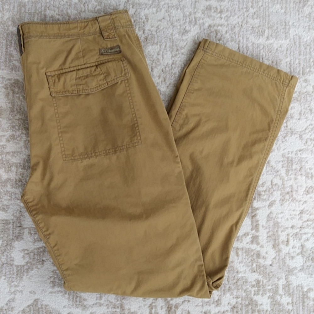 Columbia Sportswear Co. Hiking Trail Cargo Pants 36 x 33 Mustard Yellow